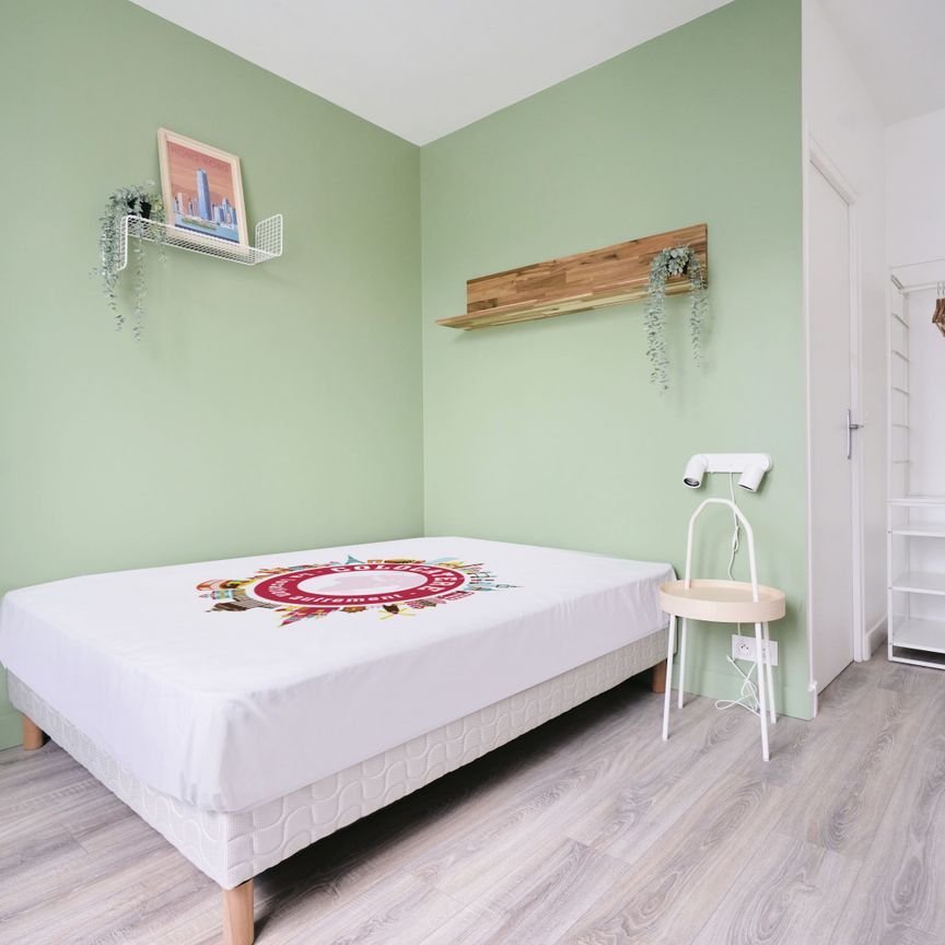 COLOMBES Roommate 17 Bedrooms at Colombes - Photo 1