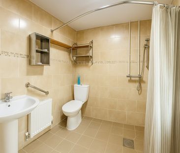 Room in a Shared House, Selsey Road, B17 - Photo 3