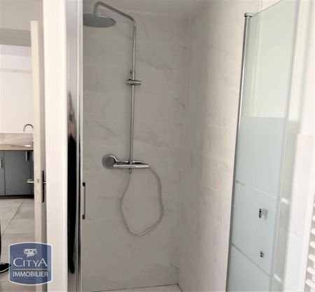 Location Appartement 4 pièces 84m² CASTELSARRASIN 82100 - Photo 5
