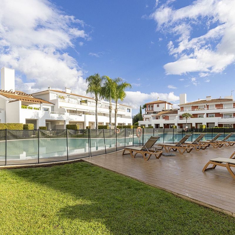 Ground Floor Apartment in El Paraiso - Photo 1