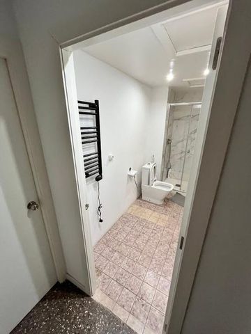 Avinguda de la Riera de Cassoles, Barcelona, Catalonia 08012 - Photo 5