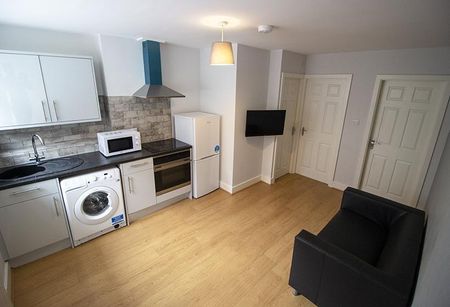 2 bedroom flat to rent - Photo 3