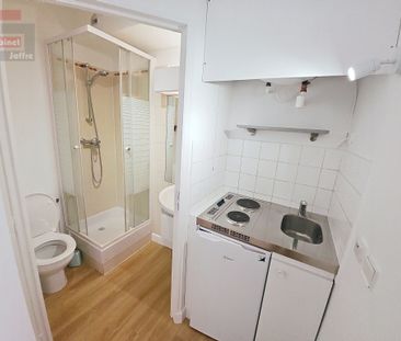 Location Appartement 1 pièce 13m² FONTAINEBLEAU 77300 - Photo 3