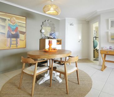 SPACIOUS THREE BEDROOM UNFURNISHED UNIT WITH POOL AND MASSIVE DECK - Photo 4