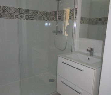 Appartement à louer - REIMS PROX. PLACE LUTON - Photo 6