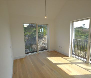 Chi Kober, North Quay, Hayle, Cornwall, TR27 - Photo 4