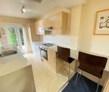 3 bedroom semi-detached house to rent - Photo 5