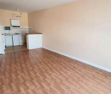 Location Appartement 2 pièces 54m² CHATEAUROUX 36000 - Photo 3