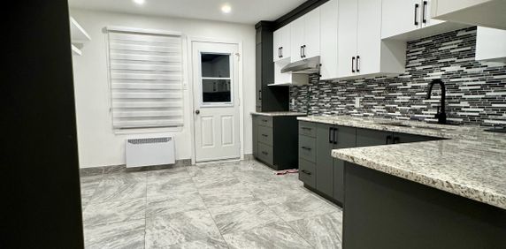 Ahuntsic - Superbe 5 1/2 Rénové - Photo 2