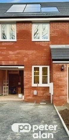 Heol Y Wenynen, Llanilid, PONTYCLUN - Photo 1