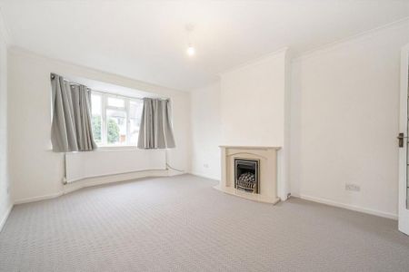 3 bedroom detached house to rent - Photo 2