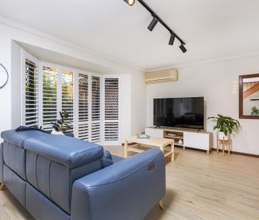 BEAUTIFUL TOWNHOUSE - Photo 3