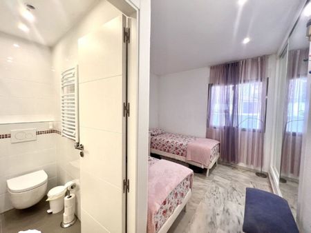 4 room luxury Apartment for rent in Elviria, Marbella, Malaga, Andalusia - Photo 3