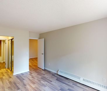 102 - 333 Garry Crescent NE, Calgary - Photo 1