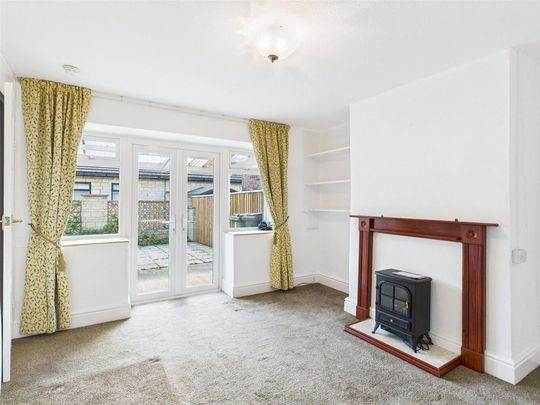 3 bedroom semi-detached house to rent - Photo 1