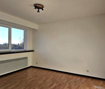 Licht appartement met 2 slaapkamers en parkeergelegenheid - Foto 3