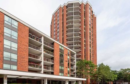 For Lease - 77 Maitland Place Unit# 1027, Toronto, Ontario - Photo 3