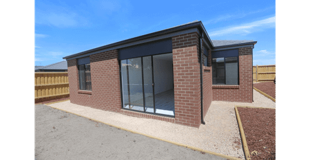 Spacious Family Home in the Sought-After Alwood Estate in Werribee - Photo 4