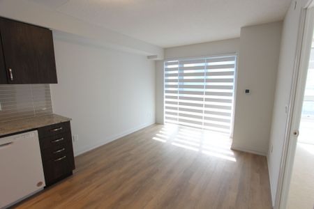 For Lease - 20 Meadowglen Place Unit# 908, Toronto, Ontario - Photo 5