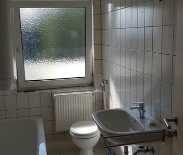 2-Zimmer-Wohnung mit Balkon und Einbauküche (750 € Warmmiete) - Photo 5