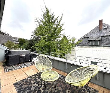 Bonn-Bad Godesberg: Seniorengerechte 4 Zimmer-Wohnung mit Balkon, Fußbodenheizung und Aufzug! - Photo 3