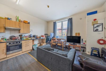 5 bedroom maisonette to rent - Photo 2