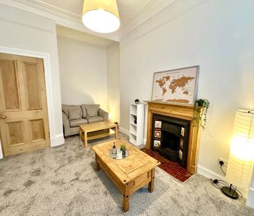 Laurel Place, Thornwood, Glasgow, G11 7RF - Photo 2