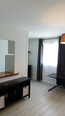 Location Appartement 1 pièce 28m² NEUILLY SUR SEINE 92200 - Photo 1