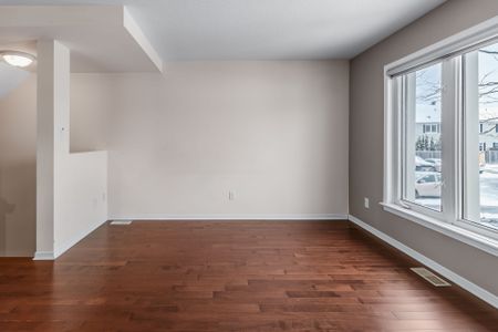 For Lease - 3389 Cambrian Road, Barrhaven, Ontario - Photo 2