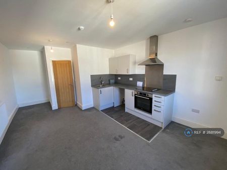 2 bedroom flat to rent - Photo 3