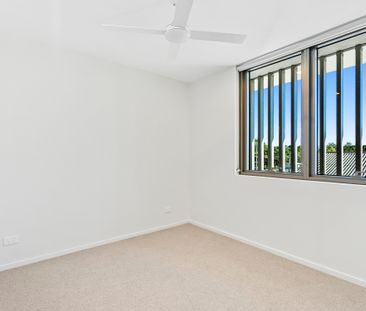 Luxury and comfort in the heart of Burleigh Heads - Photo 1