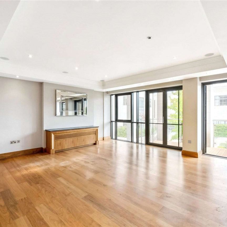 A stunning duplex apartment situated in the world class Charters Estate - Photo 1