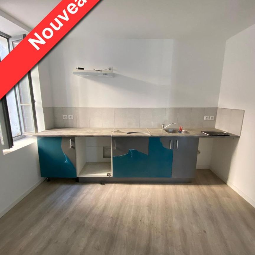 Location Appartement 3 pièces 72m² ST MAXIMIN LA STE BAUME 83470 - Photo 1