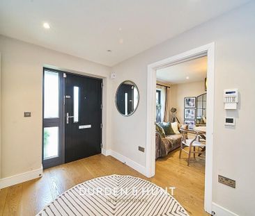 3 bedroom semi-detached house to rent - Photo 3