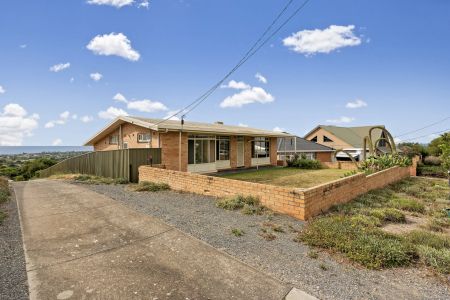 32 Braeside Avenue, - Photo 3