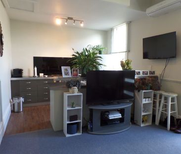 One bedroom unit, located in a secure complex, complete with an ele... - Photo 3