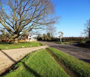 Burchetts Green Road, Burchetts Green, Maidenhead, SL6 - Photo 3