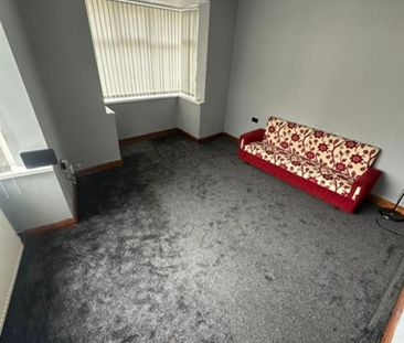 5 bedroom semi-detached house to rent - Photo 1