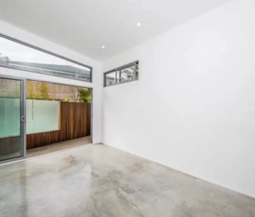 Light and Airy Modern Flat - Photo 1
