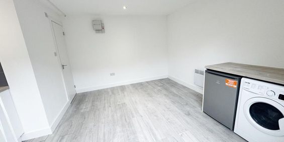 Studio to rent - Photo 3