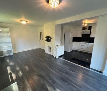 Hornbeams, Harlow - Photo 3