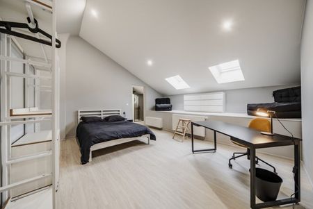 Room at Boulevard Alfred de Fontaine 27 - Photo 5