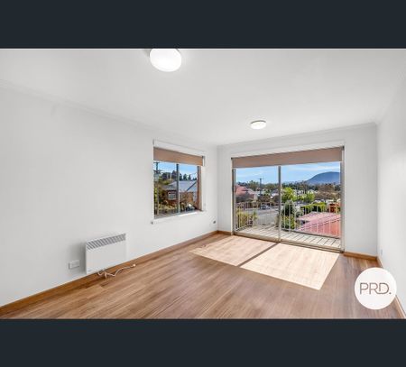 1/107 MONTAGU STREET, New Town, Tas 7008 - Photo 2