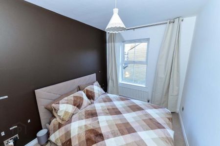 8 St. Judes Square, Ormeau, Belfast, BT7 2WA - Photo 4