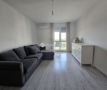 Kiadó jó állapotú panel lakás - Pécs - Fotó 2