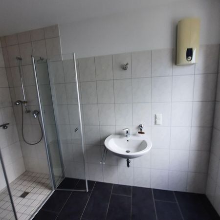 Zentrale und geräumige 2-Zimmerwohnung mit Balkon - Foto 2