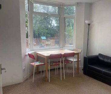 1 Bed Flat, Derby Road, NG7 - Photo 3