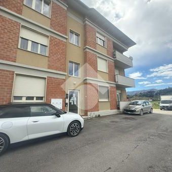 5 locali in affitto - Photo 1