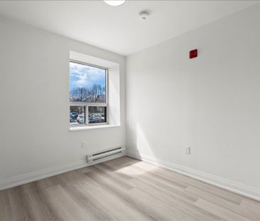 For Lease - 3101 Eglinton Ave Avenue Unit# 110, Toronto, Ontario - Photo 2