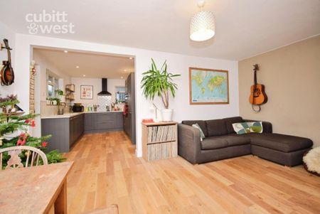 5 bedroom semi-detached house to rent - Photo 2